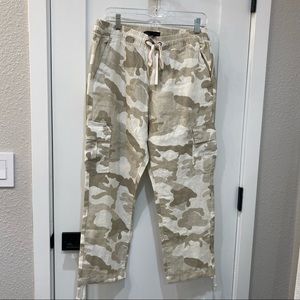 NWT Anthropologie x Sanctuary linen cargo pants. Sz L.